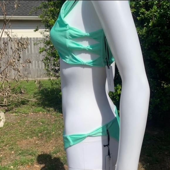 💋NWT Lovers + Friends Mint Green Wrapped Up Bikini Top - Picture 8 of 15
